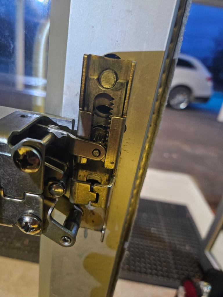 Services provided by locksmiths for residential lockouts